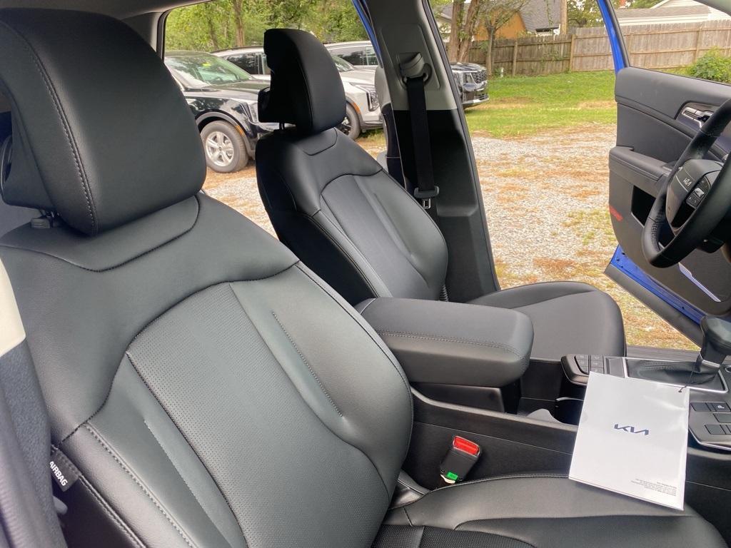 new 2026 Kia Sportage car, priced at $32,610