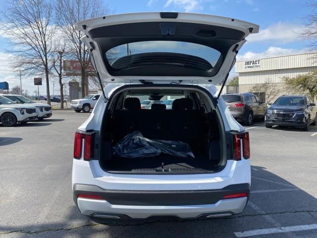 new 2025 Kia Sorento car, priced at $34,125
