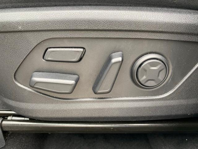 new 2025 Kia Sorento car, priced at $49,485