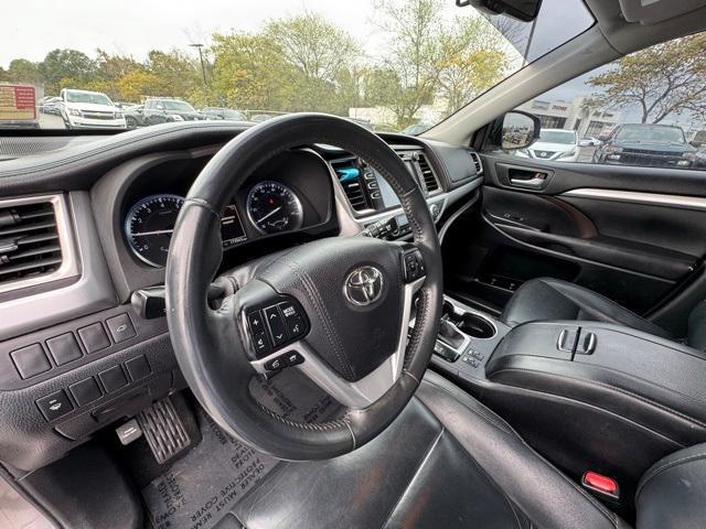 used 2016 Toyota Highlander car, priced at $16,743