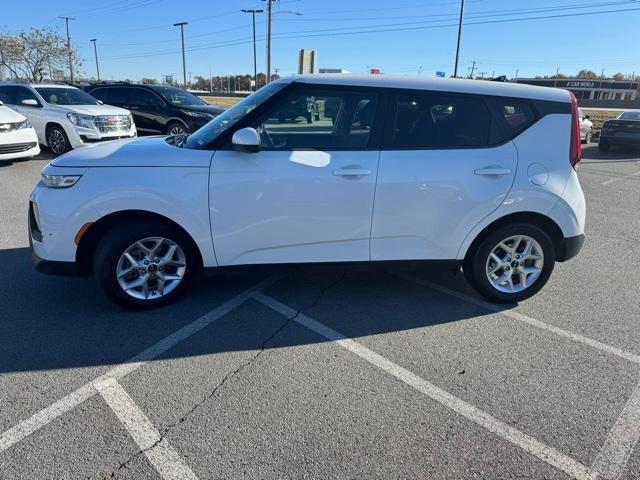 used 2022 Kia Soul car, priced at $17,273