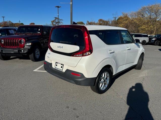 used 2022 Kia Soul car, priced at $17,273