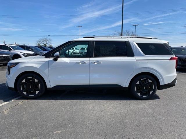 new 2025 Kia Carnival car, priced at $42,855