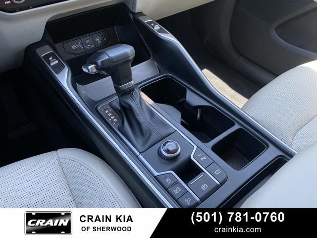 used 2025 Kia Sorento car, priced at $32,400
