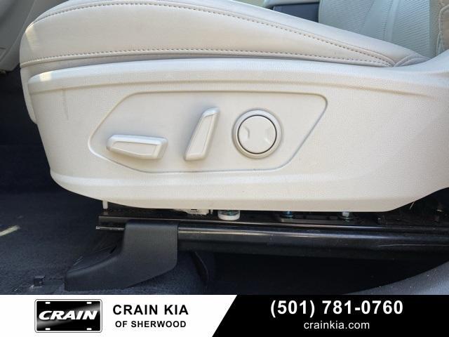 used 2025 Kia Sorento car, priced at $32,400