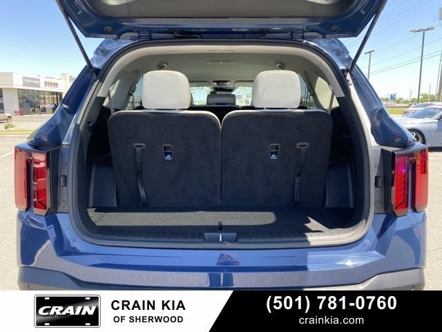 used 2025 Kia Sorento car, priced at $32,400