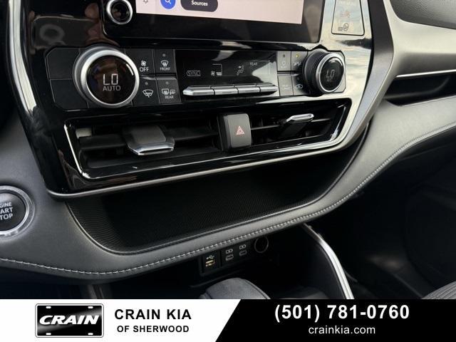 used 2023 Toyota Highlander car, priced at $35,450