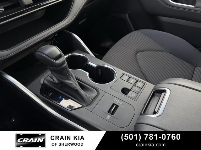used 2023 Toyota Highlander car, priced at $35,450
