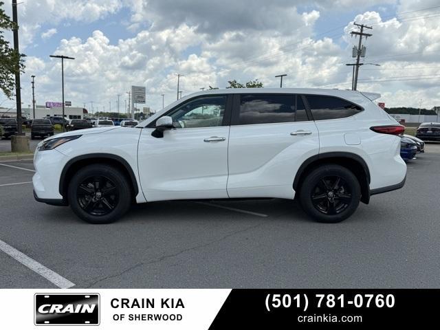 used 2023 Toyota Highlander car, priced at $35,450
