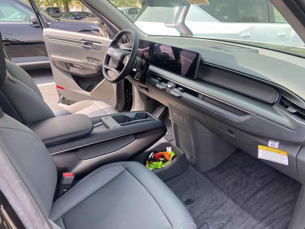 new 2026 Kia EV9 car, priced at $60,485