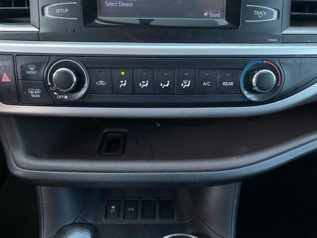used 2015 Toyota Highlander car, priced at $12,550