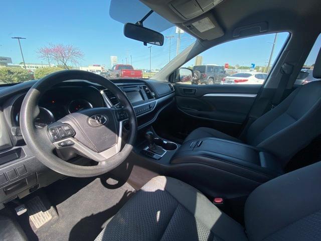 used 2015 Toyota Highlander car, priced at $12,550