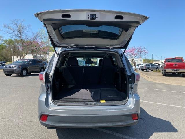 used 2015 Toyota Highlander car, priced at $12,550