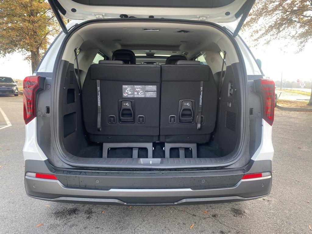 new 2026 Kia Carnival Hybrid car, priced at $57,520