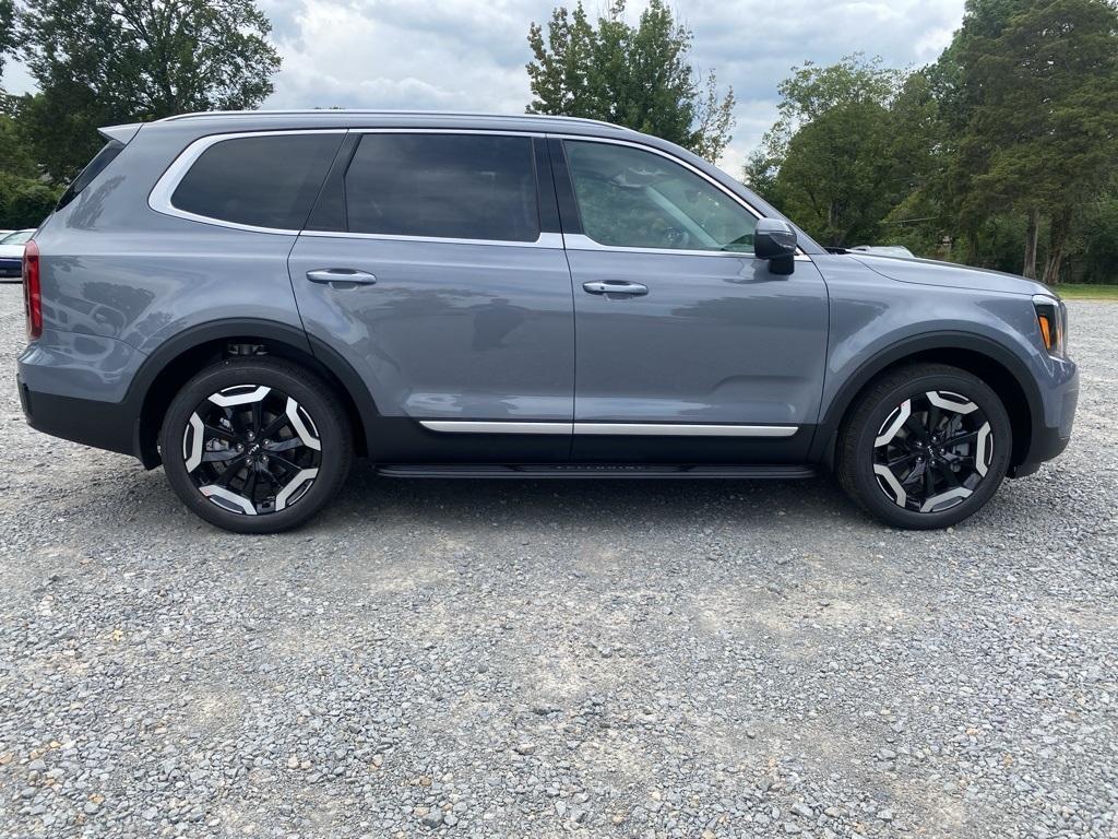 new 2025 Kia Telluride car, priced at $42,655