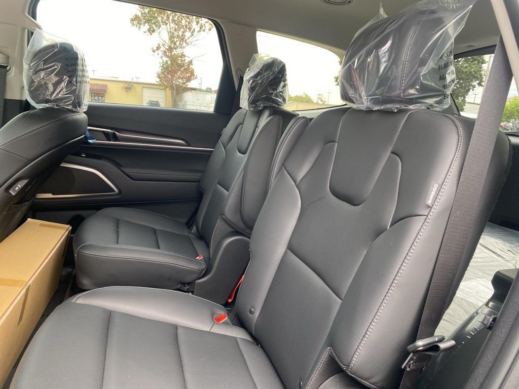 new 2025 Kia Telluride car, priced at $42,655