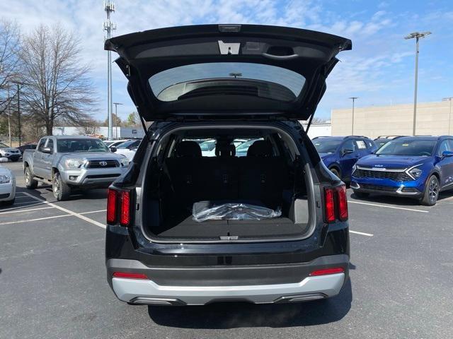 new 2025 Kia Sorento car, priced at $33,630