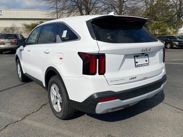 new 2025 Kia Sorento car, priced at $34,125