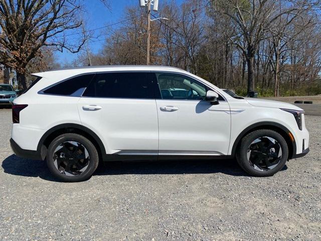 new 2025 Kia Sorento Hybrid car, priced at $43,885