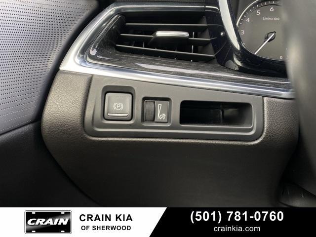 used 2021 Cadillac XT5 car, priced at $30,390
