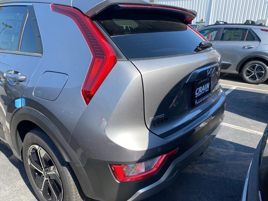 new 2025 Kia Niro car, priced at $32,880
