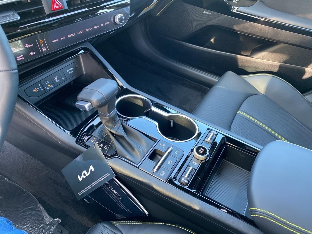 new 2026 Kia K5 car, priced at $39,085