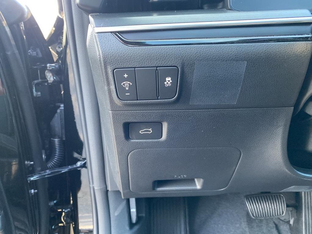 new 2026 Kia K5 car, priced at $39,085