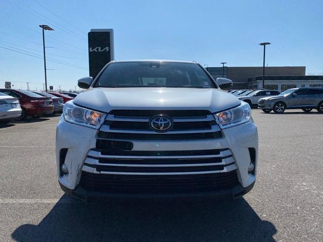 used 2019 Toyota Highlander car, priced at $27,899