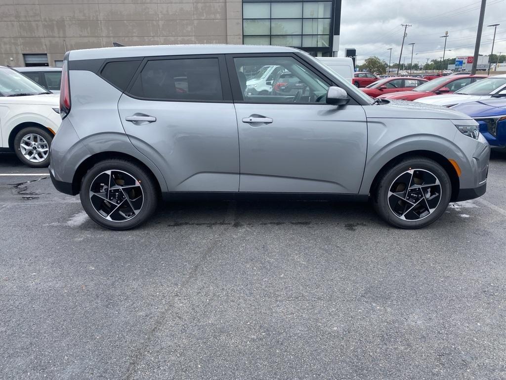 new 2025 Kia Soul car, priced at $26,185