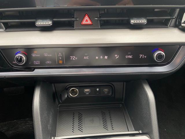 new 2025 Kia Sportage car, priced at $33,640