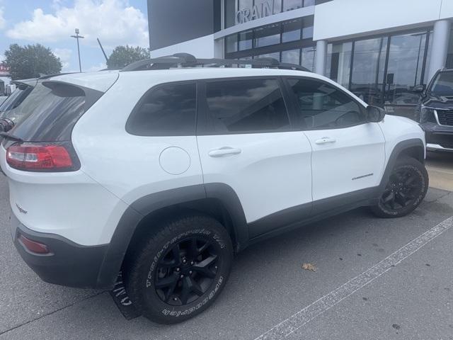 used 2017 Jeep Cherokee car