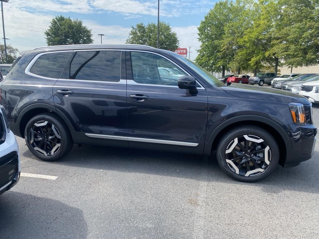 new 2025 Kia Telluride car, priced at $43,910