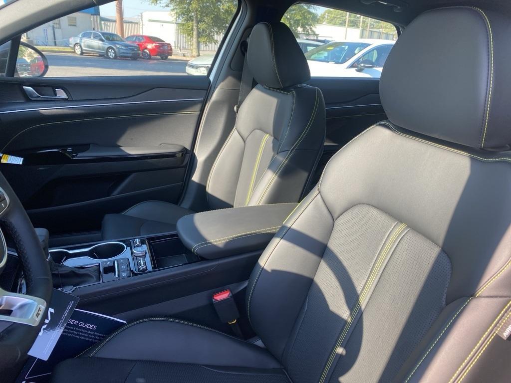 new 2026 Kia K5 car, priced at $39,780