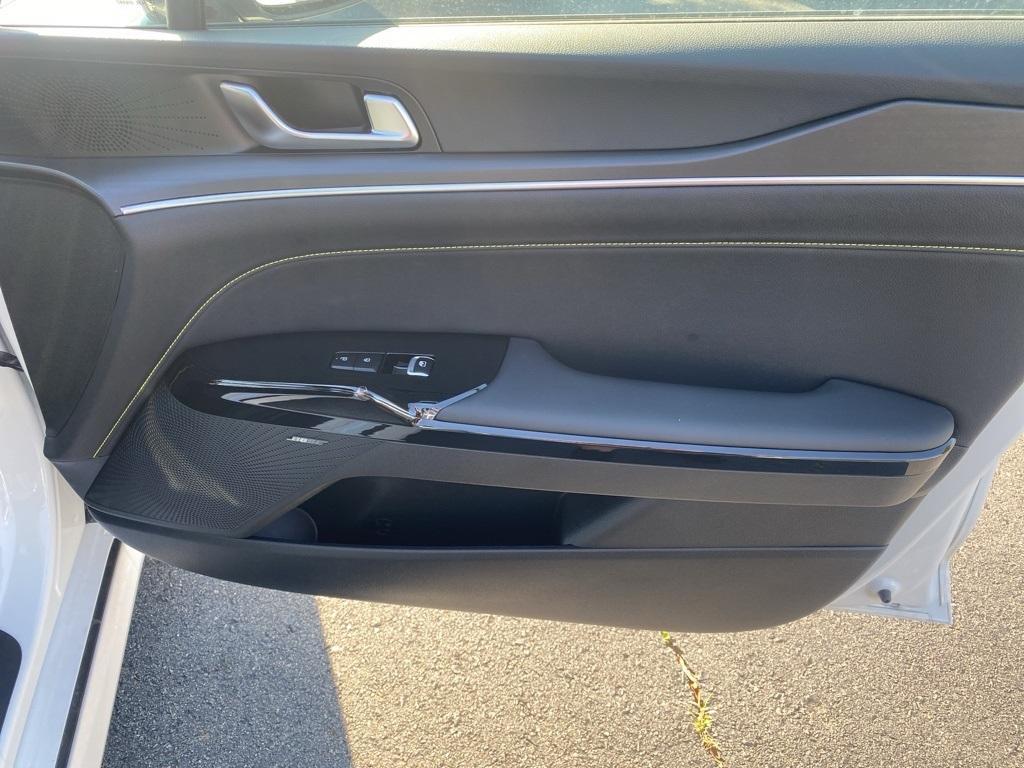 new 2026 Kia K5 car, priced at $39,780