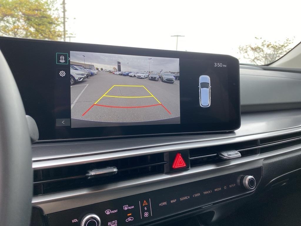 new 2025 Kia Sorento car, priced at $38,305