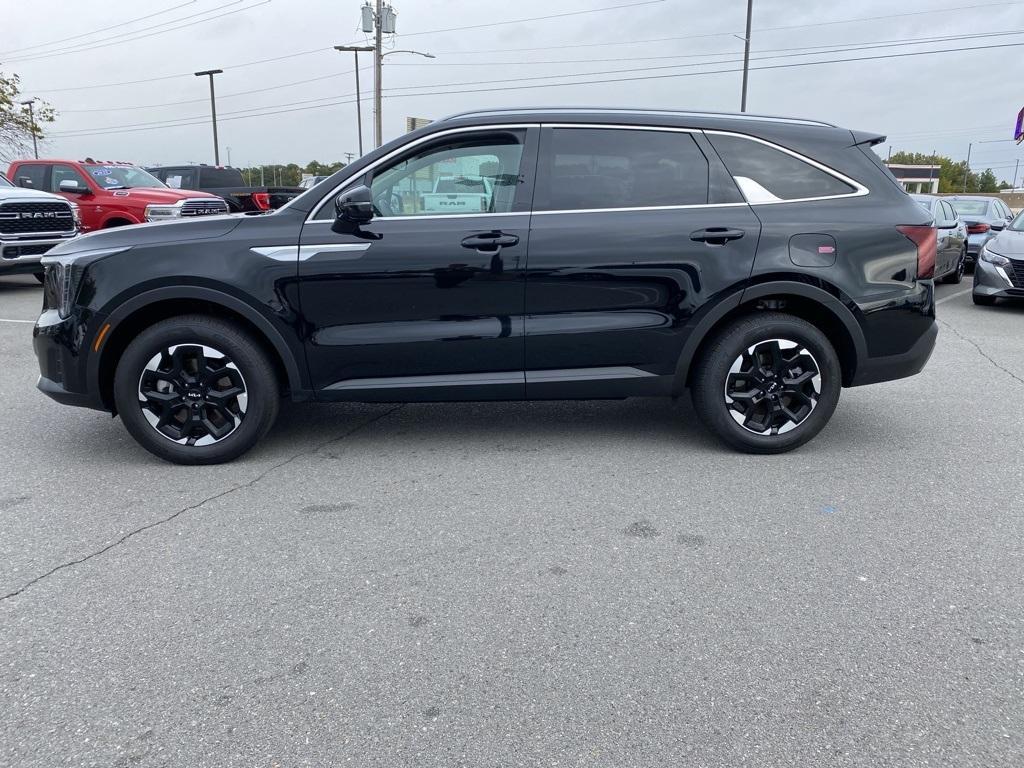 new 2025 Kia Sorento car, priced at $38,305