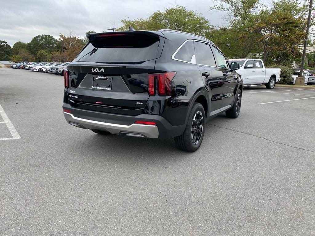 new 2025 Kia Sorento car, priced at $38,305