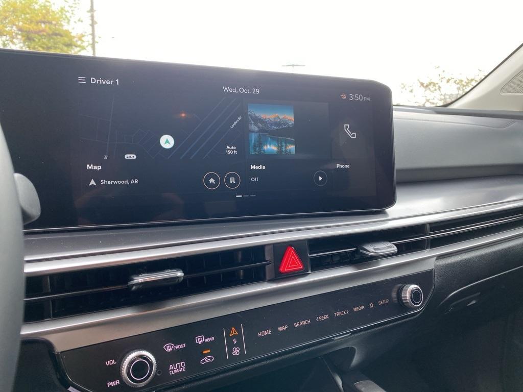 new 2025 Kia Sorento car, priced at $38,305