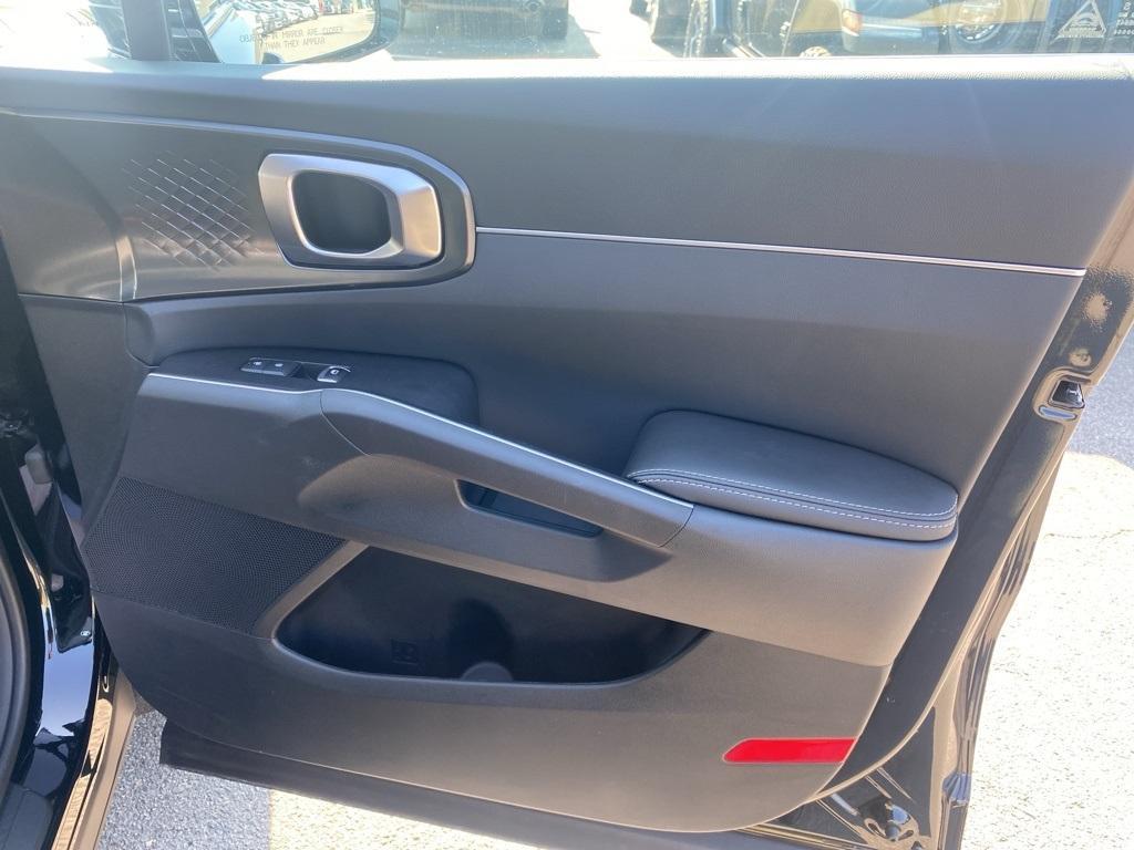 new 2025 Kia Sorento car, priced at $34,435