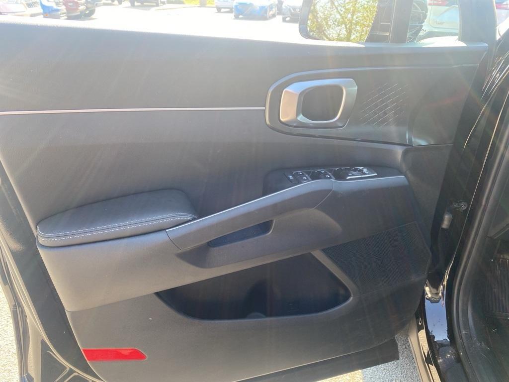 new 2025 Kia Sorento car, priced at $34,435