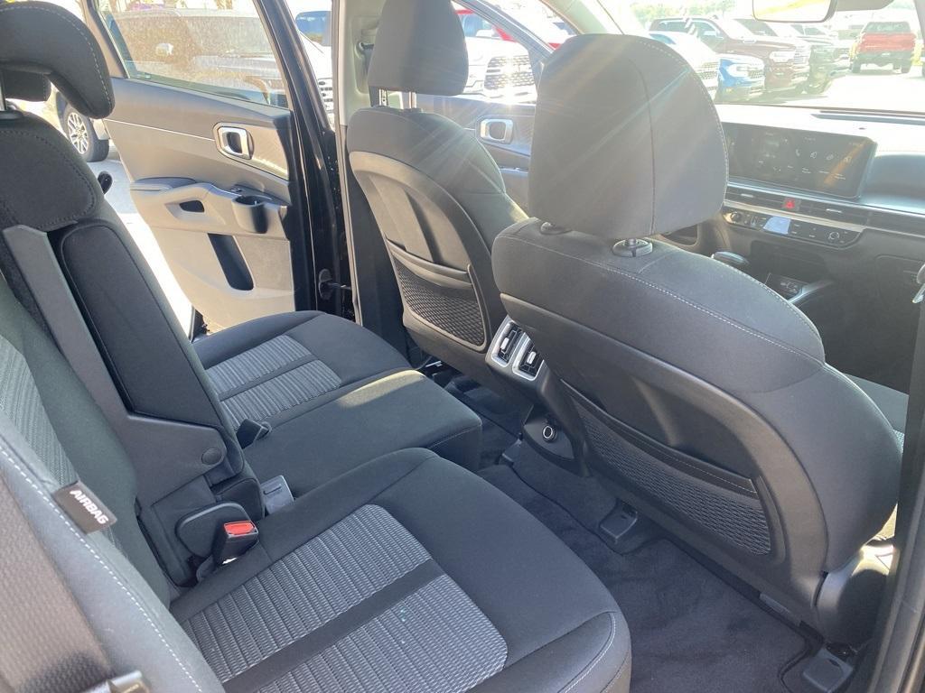 new 2025 Kia Sorento car, priced at $34,435