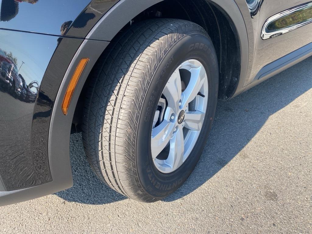 new 2025 Kia Sorento car, priced at $34,435