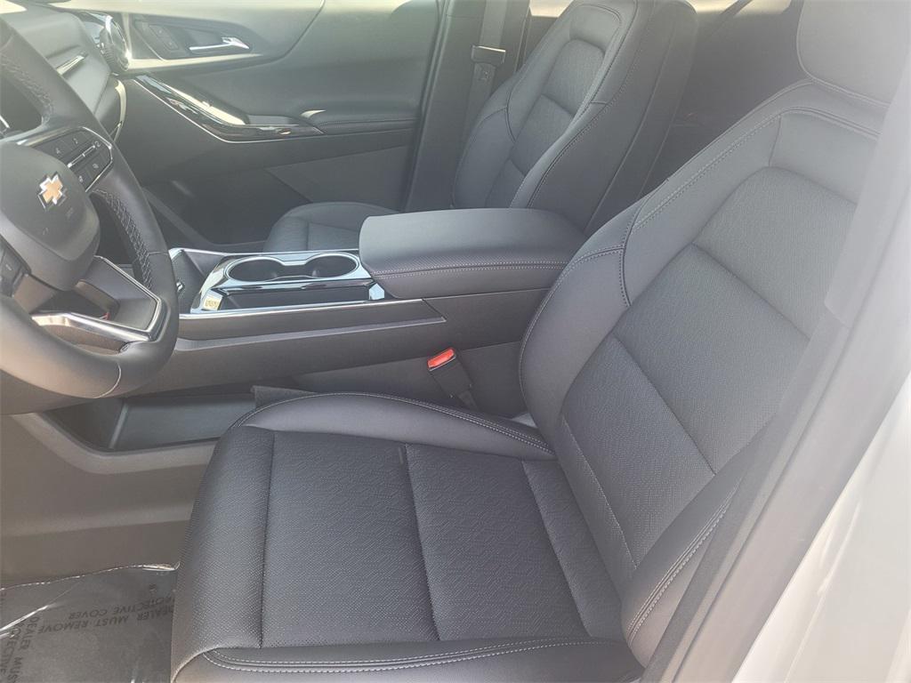 new 2025 Chevrolet Equinox car, priced at $30,990