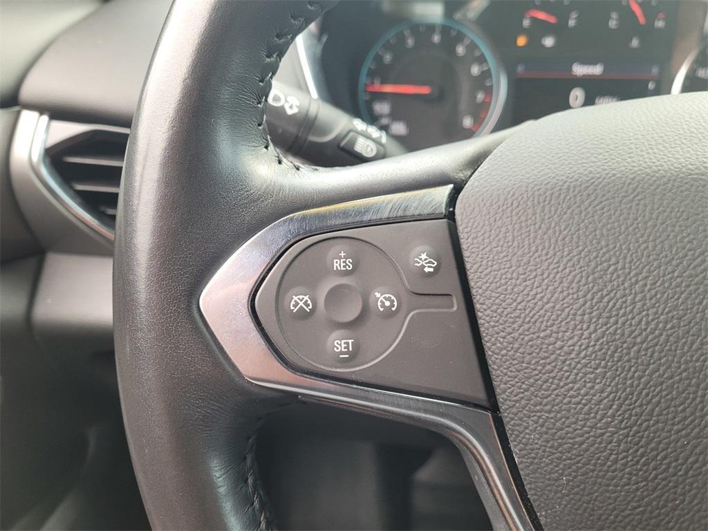 used 2022 Chevrolet Traverse car, priced at $29,142