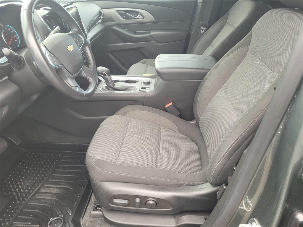 used 2022 Chevrolet Traverse car, priced at $29,142