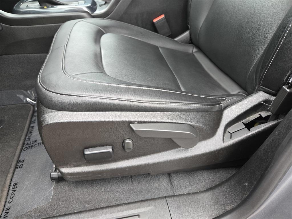 used 2022 Chevrolet Colorado car, priced at $30,390