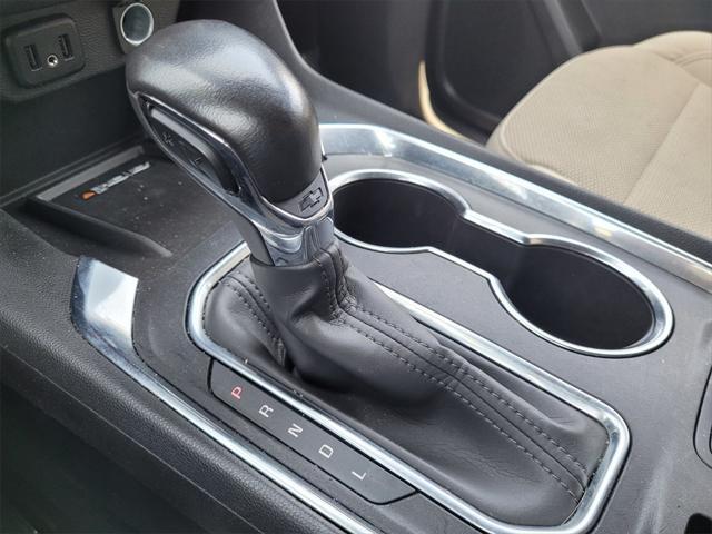 used 2022 Chevrolet Traverse car, priced at $29,849