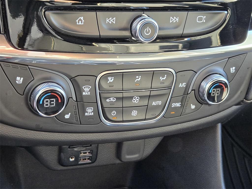 used 2023 Chevrolet Traverse car, priced at $38,405