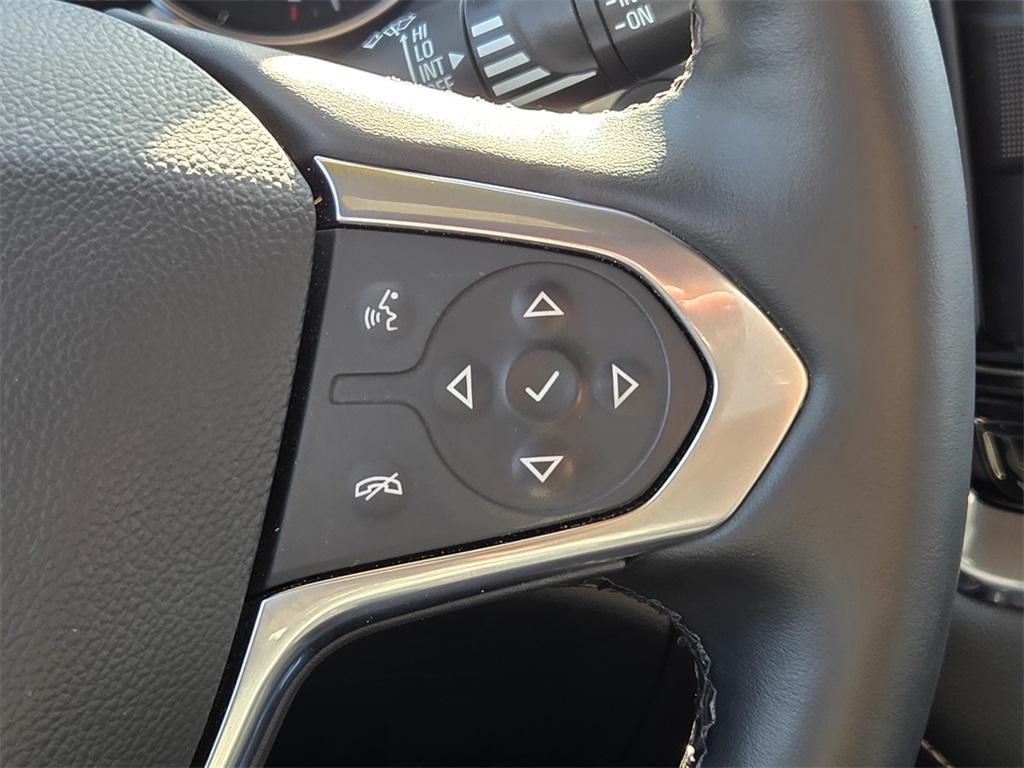 used 2023 Chevrolet Traverse car, priced at $38,405