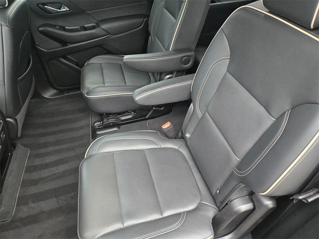 used 2022 Chevrolet Traverse car, priced at $38,263
